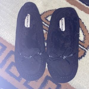 Airwalk warm black fuzzy slippers. Worn only around the house not outside